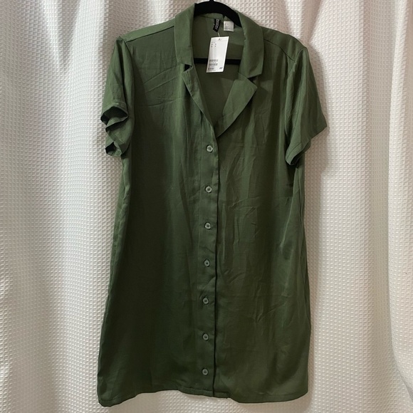 NWT H&M Collared Button Up Dress - Picture 2 of 5